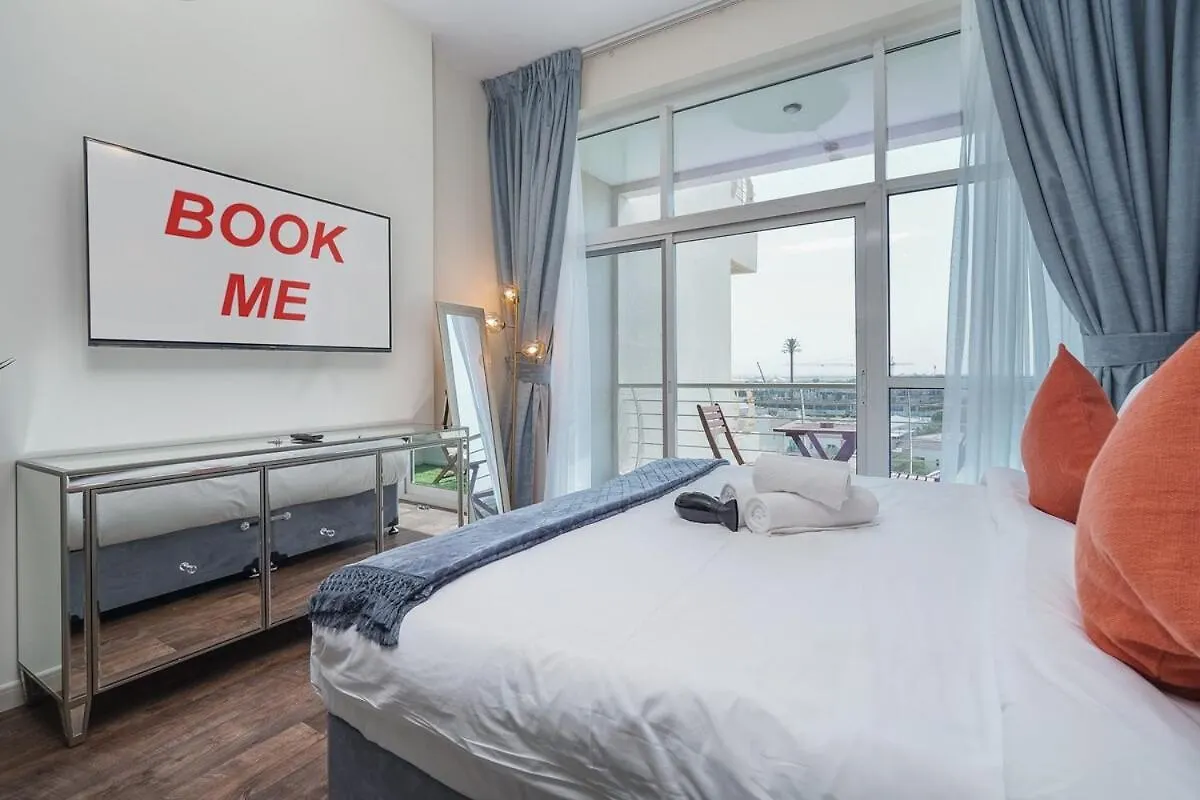 Very Cool And Stylish Apartment In Sports City Dubai United Arab Emirates